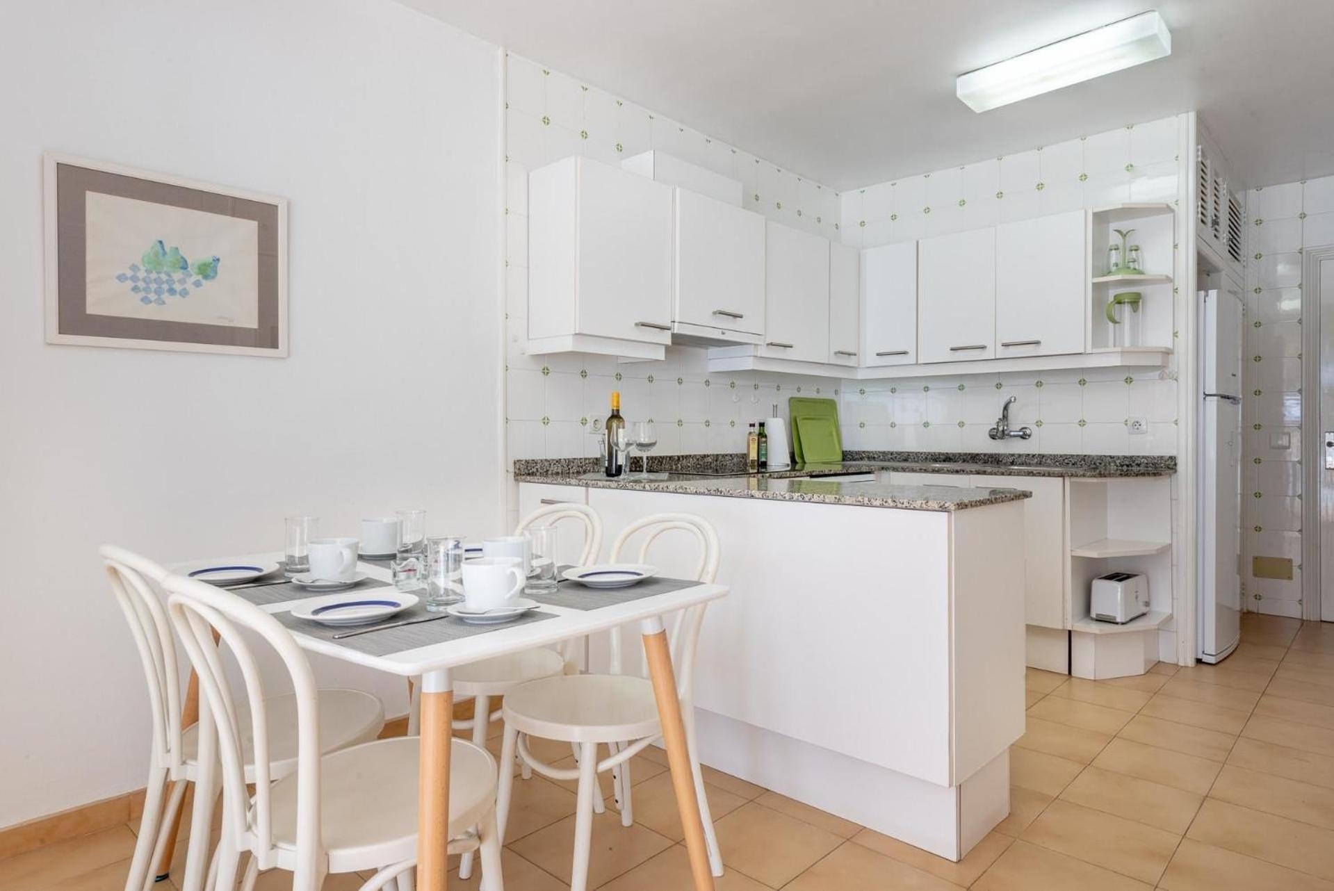 Fuer 6 Personen Ca 100 Qm In Portocolom, Mallorca Suedostkueste Von Mallorca Apartment